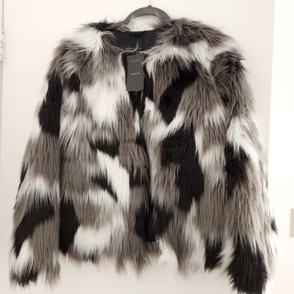 NEW LOOK FAUX FUR COAT SIZE S